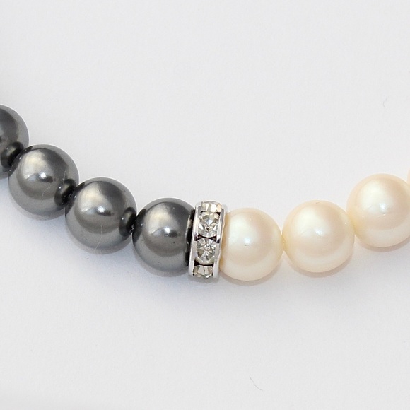 Vintage Monet Faux Pearl Beaded Necklace Half and Half Two Tone Bead - Picture 3 of 7